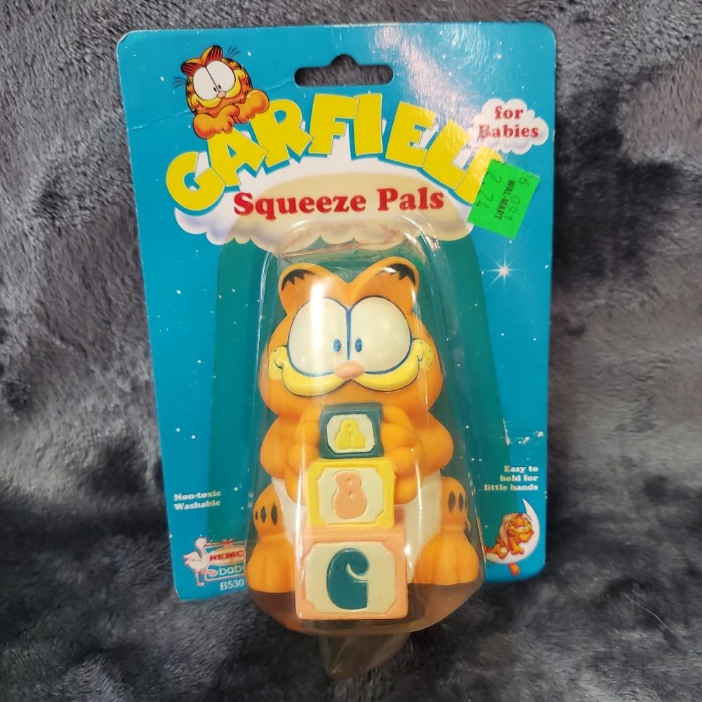 Vintage Garfield NWT Squeeze Pals Toy